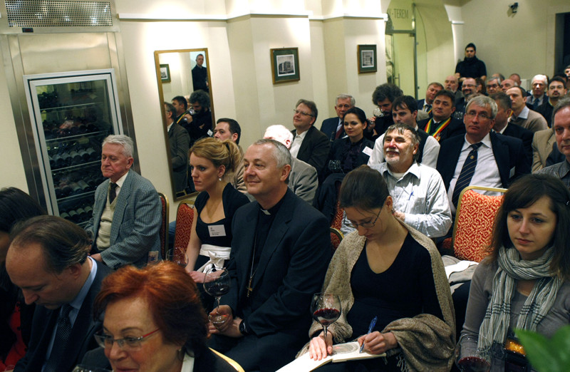 Egri Borok az Akadémián fotó